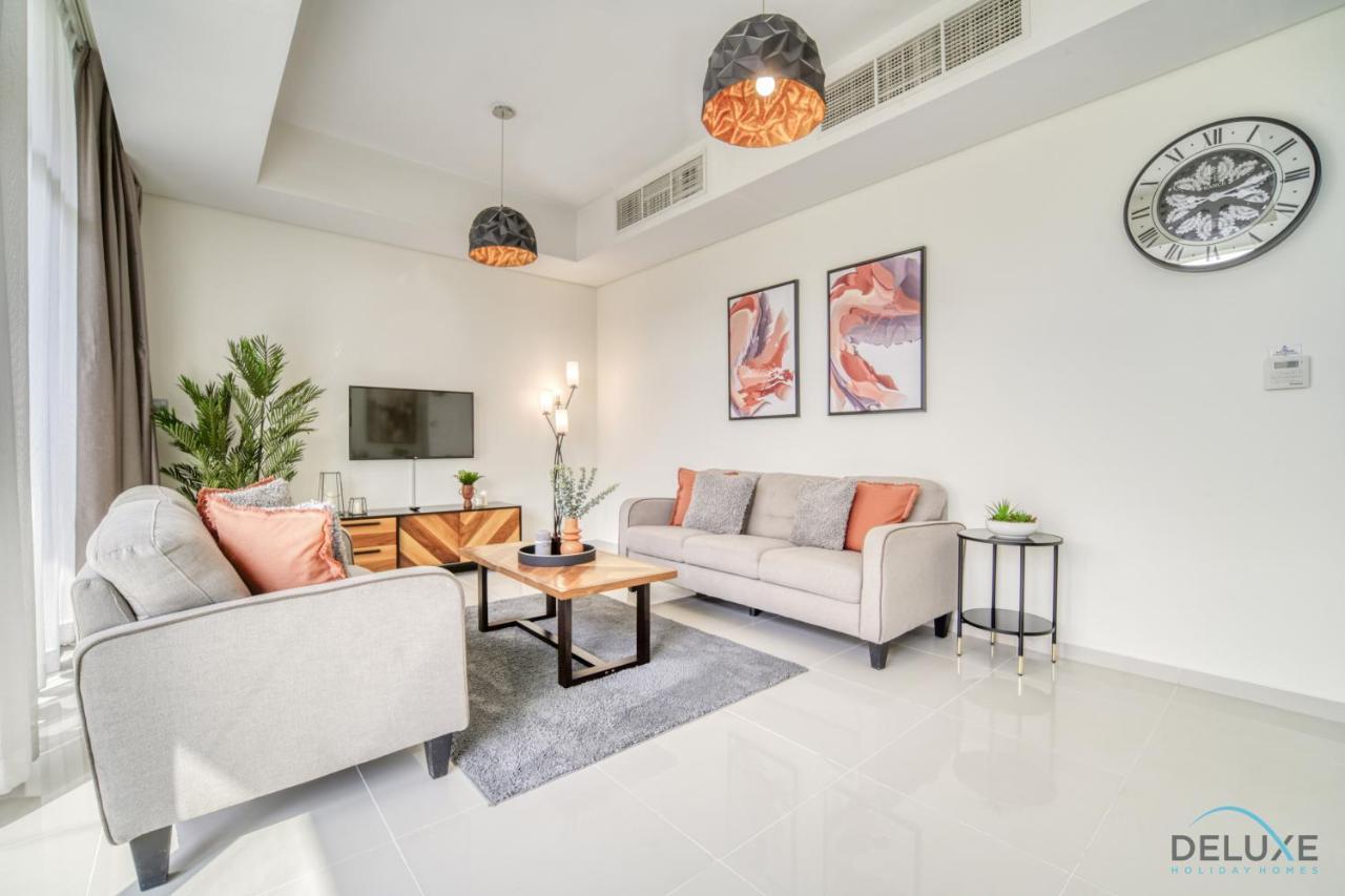 Flawless 3br Townhouse With Assistant's At Damac Hills 2 By Deluxe Apartment